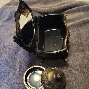 Elegant Black and Gold Jewelry Box